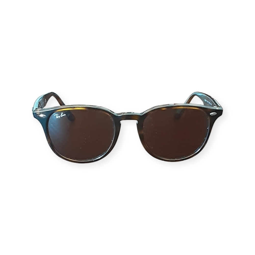 Ray-Ban sunglasses, tortoise shell, dk brown, used less than 5x, scratchfree